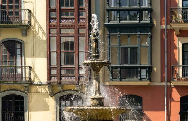 Visita guiada por Avilés - Foto 1