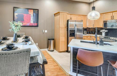 WFH Setup and Garage Parking! Modern Denver Condo - Foto 8