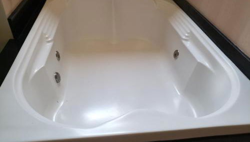 Casa Duplex Iriri - Banheira e Piscina - Foto 4