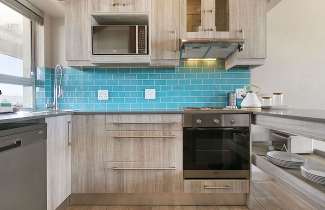 Sea Spray B404 by HostAgents - Photo 16