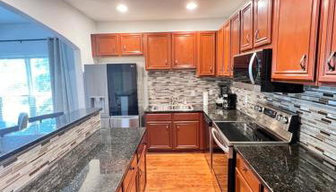 Modern Downtown ATL Retreat - Foto 4, stove, dishwasher, toaster