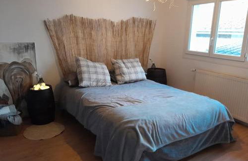 Charmant logement avec parking gratuit sur place - Foto 2