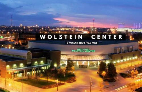 Stylish Condo • Walk to Theaters • Parking - Foto 26