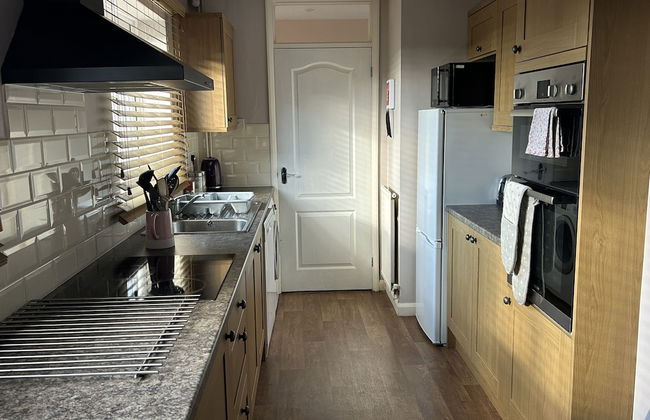 Spacious Detached Bungalow With Ample Parking - Foto 40