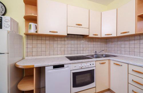 Apartments By the sea in Lopar - Photo 20