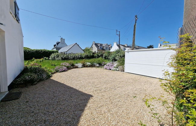 Comfortable Holiday Home on Large Garden Plot in Locquirec - Foto 15