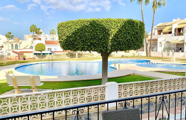 2-bed Apartment 10 min Drive to the Beach! - Foto 12