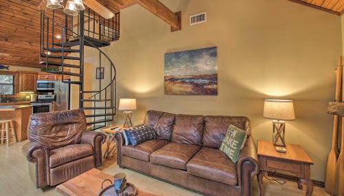 Waterfront Lake Dardanelle Home with Dock and Fire Pit - Foto 5