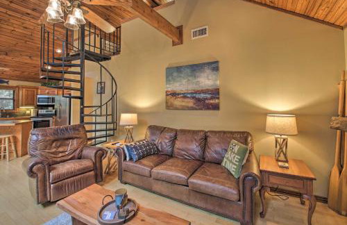 Waterfront Lake Dardanelle Home with Dock and Fire Pit - Foto 5