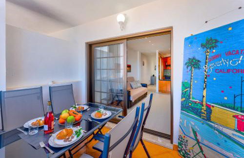 Wonderful apartment with a Sea view, WiFi, Pool - Foto 8