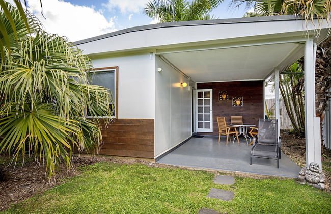 Bush Village Holiday Cabins - Photo 3