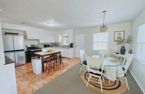 Quinn`s Riverside Retreat - Foto 12