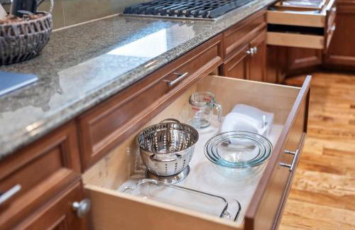 Escape to Gig Harbor’s Most Charming Hideaway - Foto 61