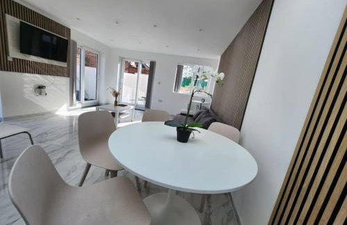 Spacious and bright one bedroom apartment - Foto 4