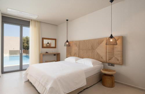 Amalthia Villa, Heated Pool & Walk to the Beach, By ThinkVilla - Photo 32