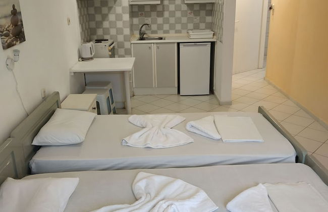 Renia Studios -studio for 2 Pers With a Swimming Pool - Photo 13