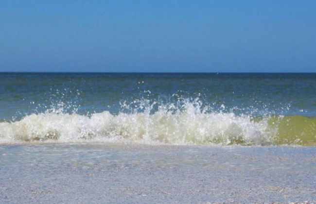 2 Bedroom Waterfront Pool Side! - Foto 33