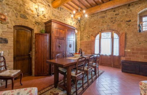 Holiday Home in Town Center with Pool, Garden, Hot Tub - Foto 34