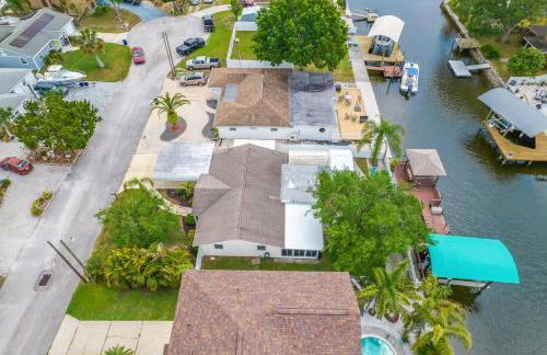 Beautiful & Cozy Home on a Canal in Hudson, FL! - Foto 59