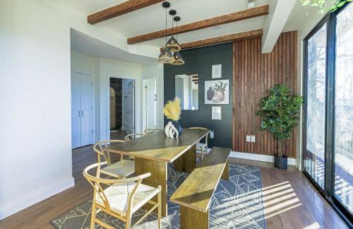 Ridgetop Hideaway 12-Guest Oasis with Hot Tub & Epic Views Near Winery Tours & Trails - Pets are allowed by request - Foto 19