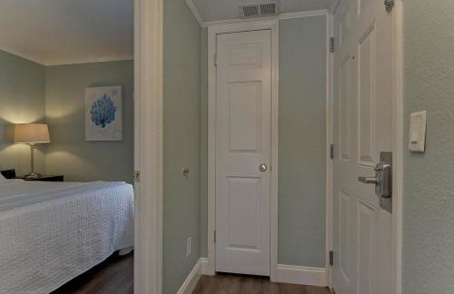 252-Waterfront, Amazing View from Balcony-Heated pool - Foto 19