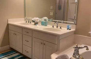 Luxury, modern, homely 4 bedroom house, close to city center, hospitals and shopping centers - Foto 16