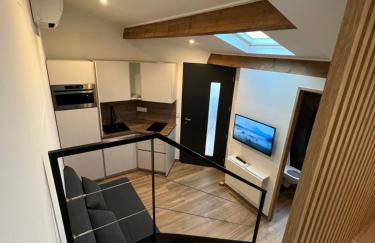 Magnifique Studio duplex,150 mt de la plage et centre ville,clime,wifi - Foto 1