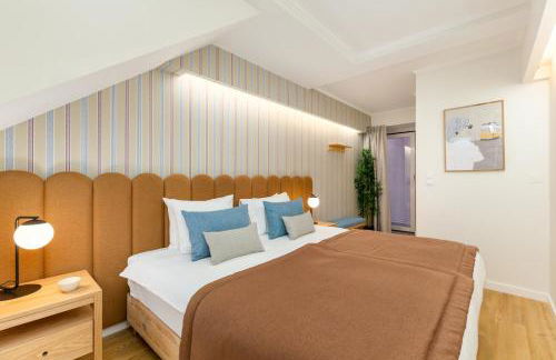 Designer Retreat- Newly remodelled 1 bedroom apt - Photo 30