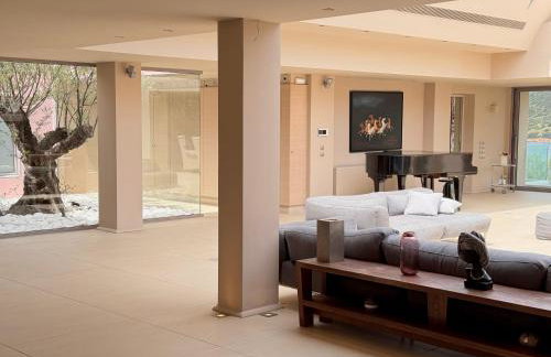 Blue Angel Villa Luxury Seafront Estate - Foto 13