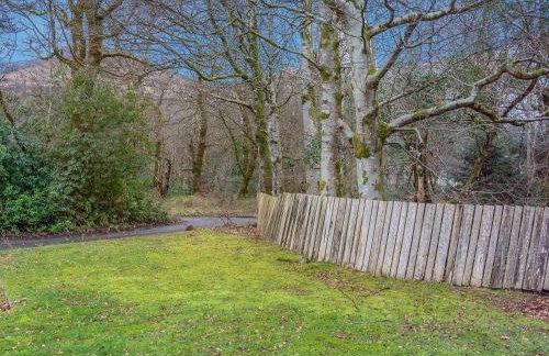 Cheerful Stays: 4 Bedroom Cottage in Arrochar - Foto 17