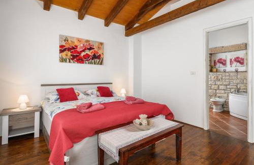 Villa in Sveti Lovrec Near Ski Resort - Foto 32