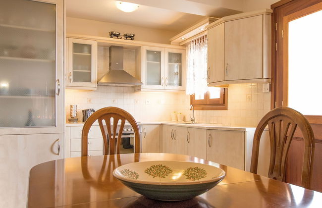 Armamento Villa - Photo 8