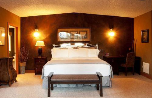 Spacious Vacation Rental for Groups or Events with Sauna and Hot Tub in Athol, Idaho - Photo 4