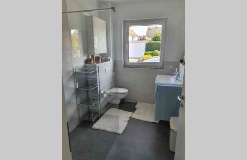 Ruhige Wohnung mit Terrasse - Foto 14