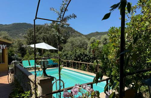 Tranquil Mallorca Villa Seaside Getaway with Pool - Foto 1