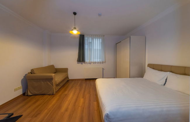 Joy Suites - Photo 19