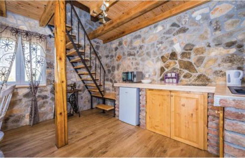 2 Bedroom Stunning Home In Konjevrate - Foto 21