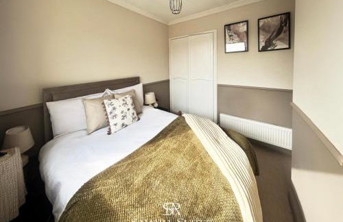 Stylish 2-BR Home sleeps 4 - Contractor & Family - Parking - Foto 3