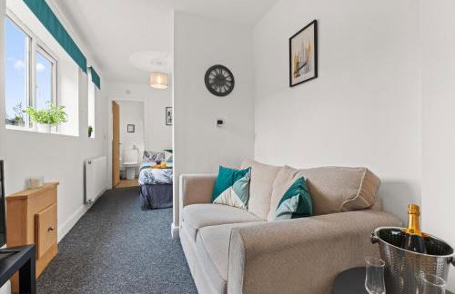 Cozy Self-Contained Suite with Own Entrance - Foto 22