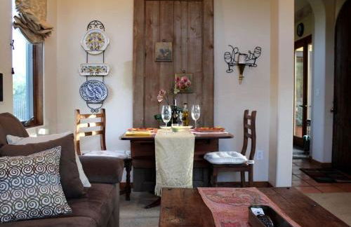 Romantic and Relaxing Villa Retreat with a Jacuzzi near Somis, California - Photo 11