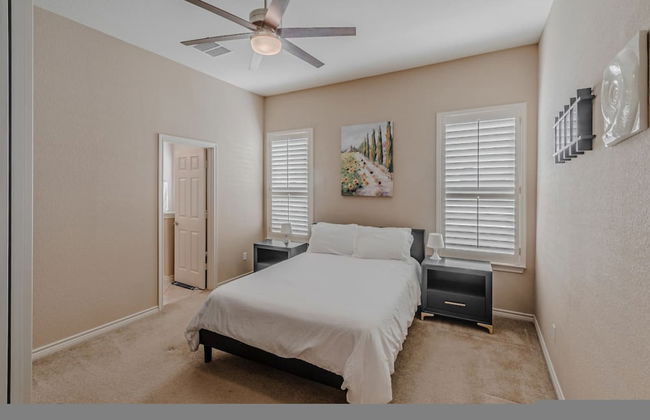 The Castle by the Lake w Pool Balcony Grandscape - Foto 46