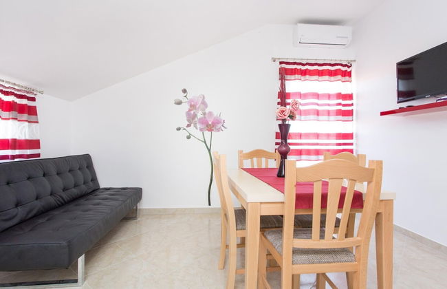 Scenic Elegant Apartments Krk With Balcony and Pool - Photo 40