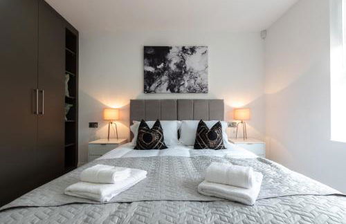 Elegant Apartments in Staines l Free Onsite Parking - Foto 21