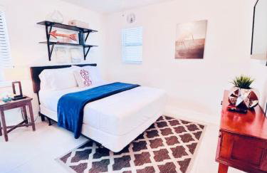 The Miami Grove Oasis - Photo 36