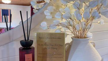 Otter 2 Lodge - Private Hot Tub- Dog Friendly - Wiltshire-Bristol - Foto 3