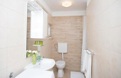 Beautiful Home In Zagvozd With Sauna - Foto 32
