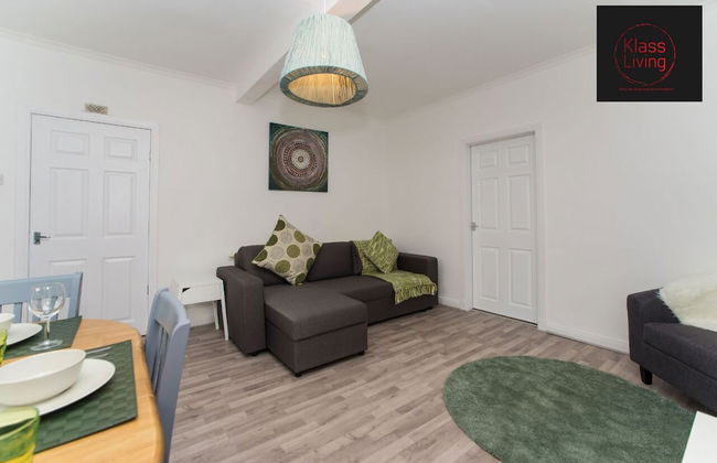 Two Bedroom House by Klass Living Serviced Accommodation Hamilton - Kenmar House With Parking & WiFi - Foto 10