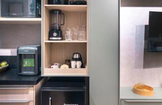 Viva hospedagens - Flat 009 beira mar com Varanda e piscina aquecida - Photo 11