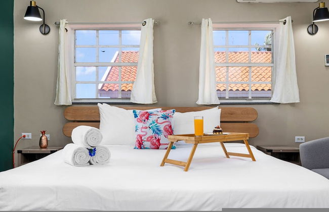 Renovated 4br2ba w Private Pool in Prime Location - Foto 2