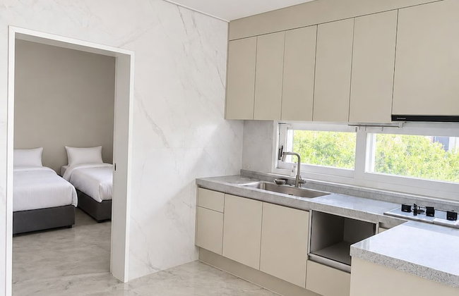 Lim Sea Side Poolvilla Pension - Foto 67